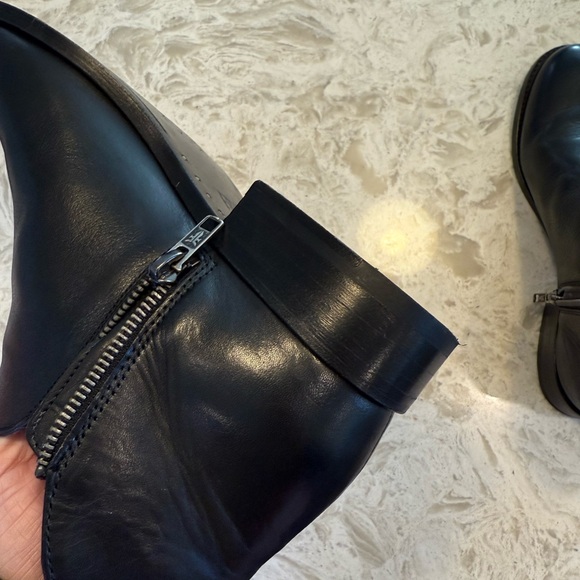 Women’s Frye Melissa Black Bootie/Shootie - Picture 9 of 12